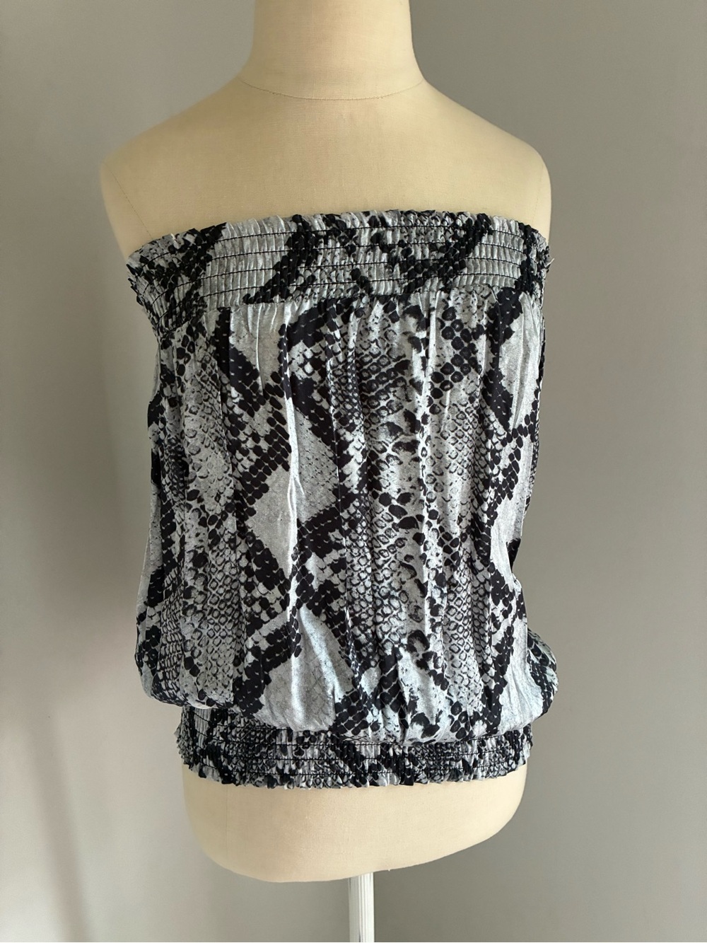 Italian Sofia Candy Sleeveless Satin Tube Top Snakeskin Print New with Tags